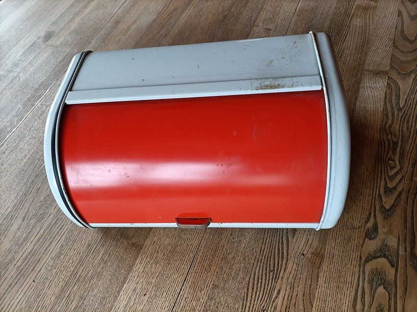 Contenitori & Simili: Vintage Brotkasten aus Blech – Usato da Burg venduto da Mainstreet69