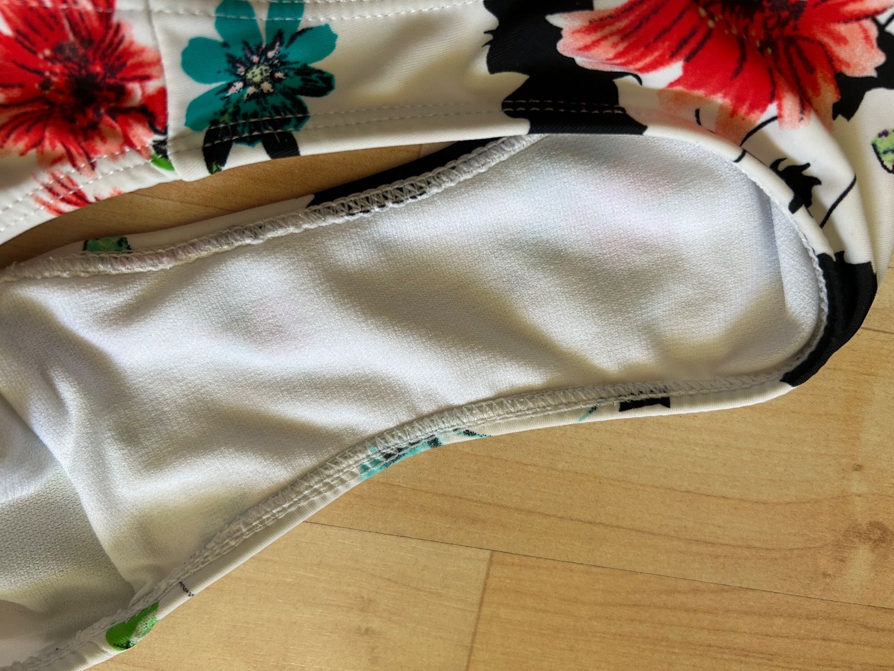 Badekleider & Bikinis: Bikini 38/ 75D – Gebraucht aus Rorschach von LuciaTramp 2