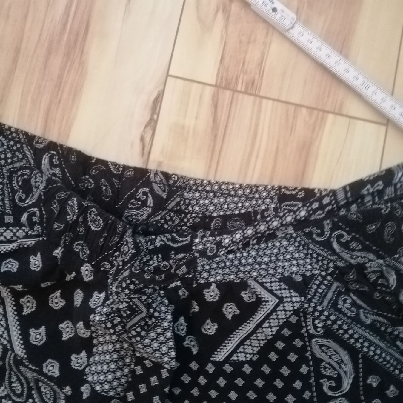 Pantaloni: Kurze Sommerhose Gr. XL, – Usato da Büsserach venduto da Zimtstaernli19 1