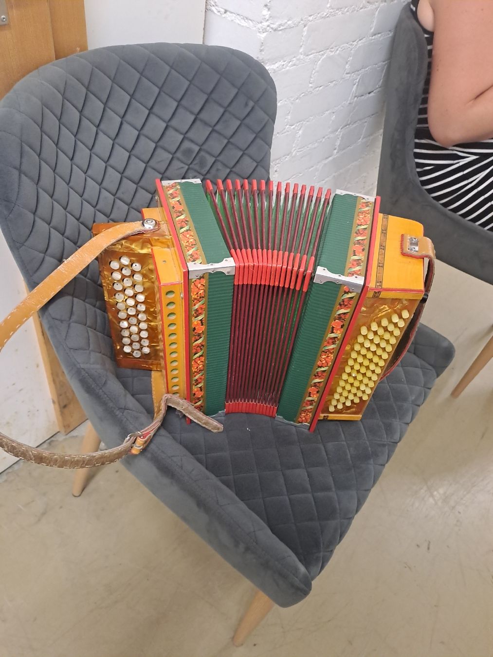 Strumenti musicali: schwyzerorgeli chromatisch – Usato da Villeneuve venduto da BibiVintage 8