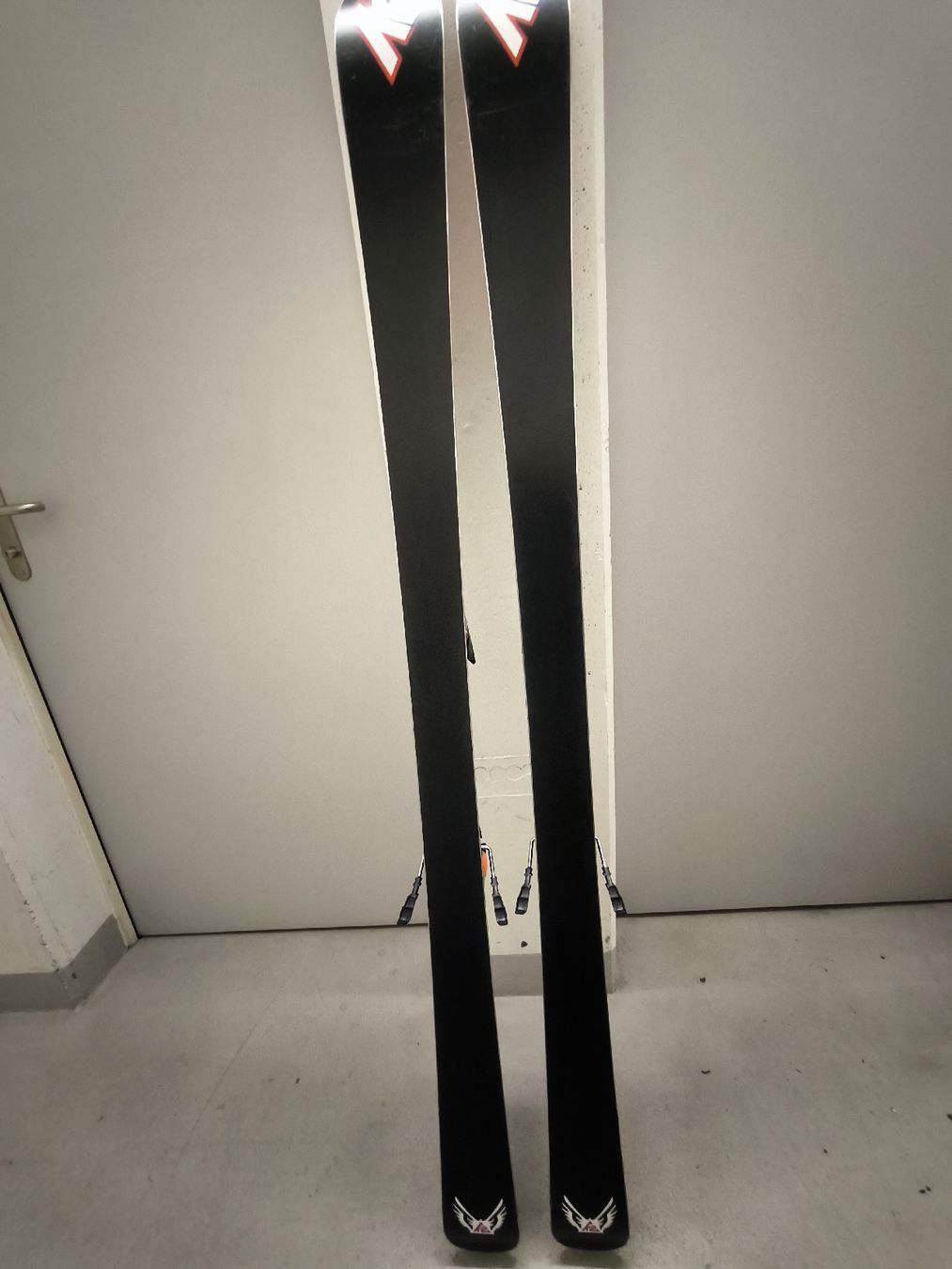 K2 Sci: K2 Crossfire Ski mit Bindung – Usato da Winterthur venduto da Evergreen 3