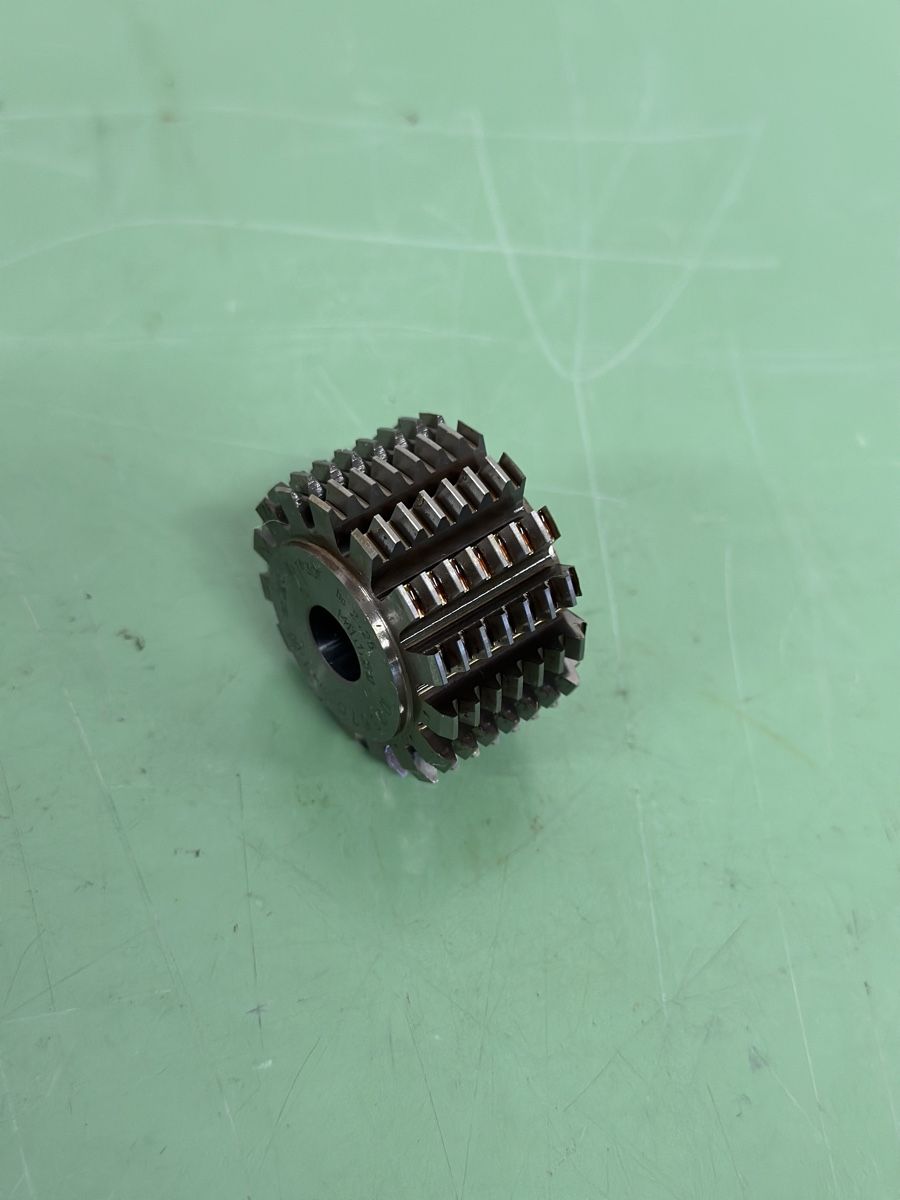 Tutti gli attrezzi: Mikron Gear Cutter Module M1.00. – Nuovo e nell'imballaggio originale da Aarberg venduto da SNMachines 2