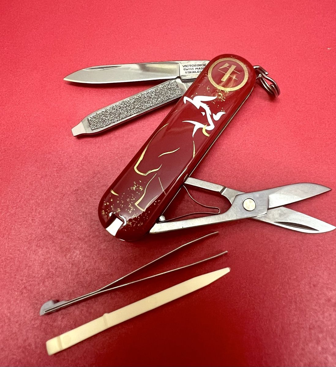 Victorinox Coltelli tascabile: Classic Special Edition Ox – Nuovo e nell'imballaggio originale da Luzern venduto da Nini_862
