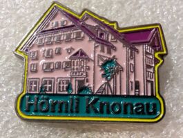 Ansteckpin 8: Hörnli Kronau