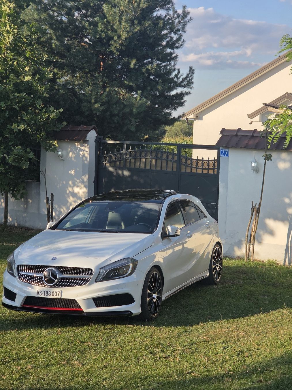 Mercedes-Benz Automobili: mercedes a250 sport – Usato da Collombey venduto da vul_n8km