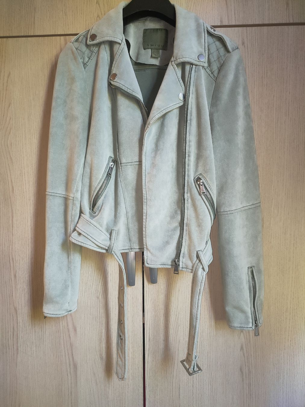 Giacche: Blouson vert clair, effet daim, taille 40 – Usato da Lausanne venduto da Cassandra11
