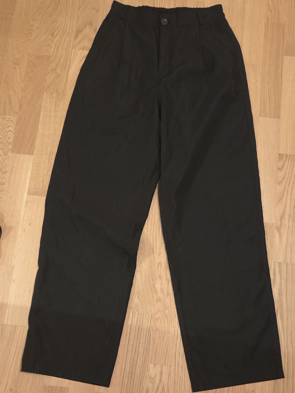 Pantaloni: Schwarze Hose – Usato da Bassersdorf venduto da ale_2ftz
