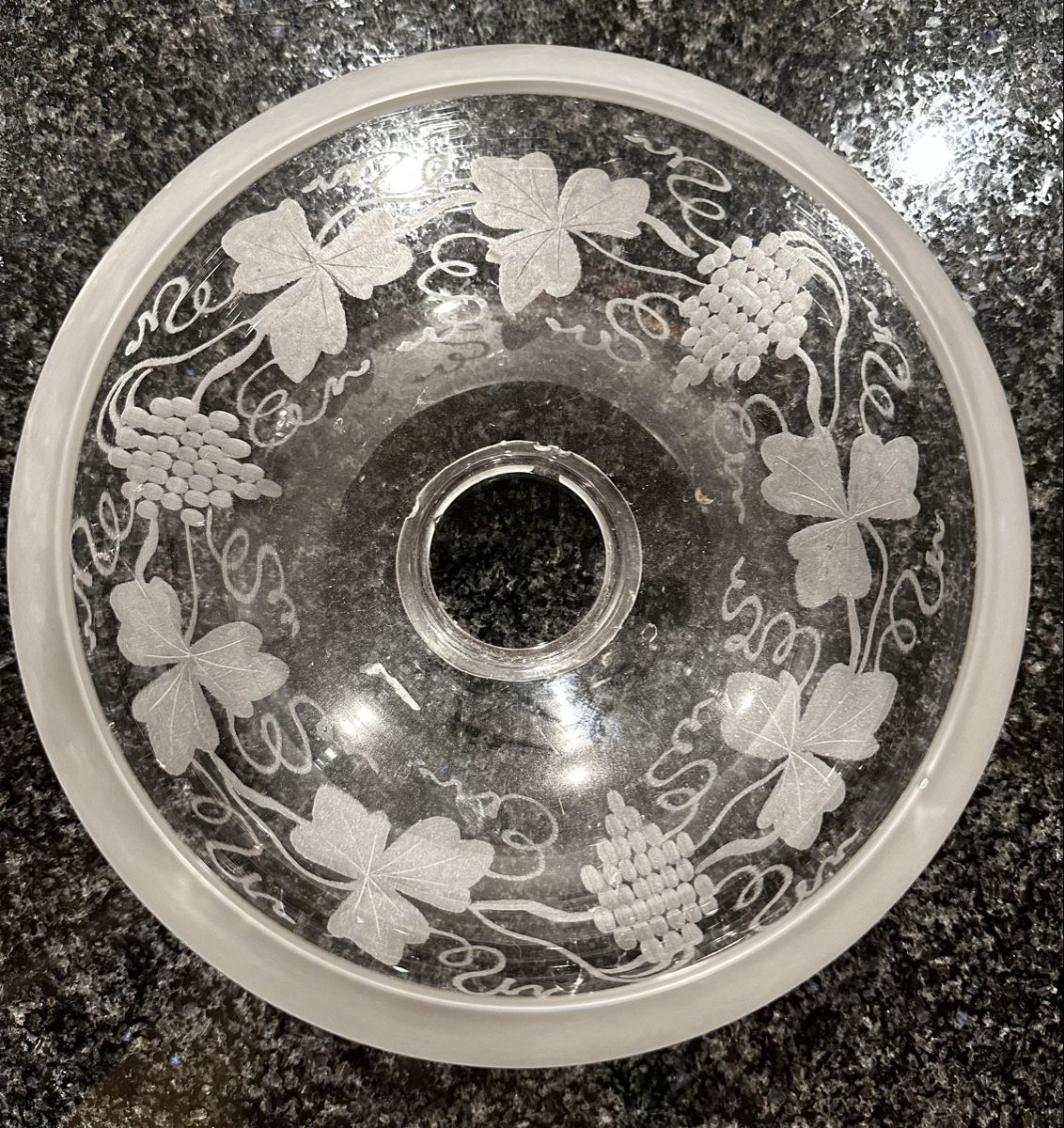 Paralumi: Vintage Lampenglas mit Traubenmuster – Usato da Schattenhalb venduto da ani_sdz5