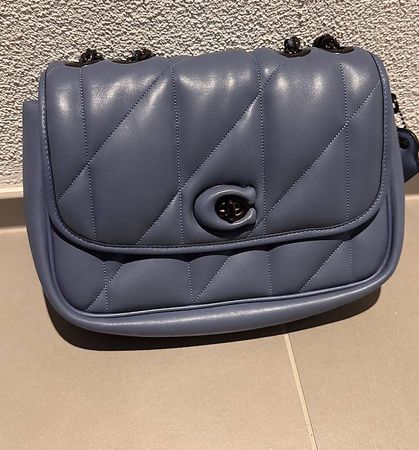 Handtasche Coach blau gesteppt in sehr gutem Zustand