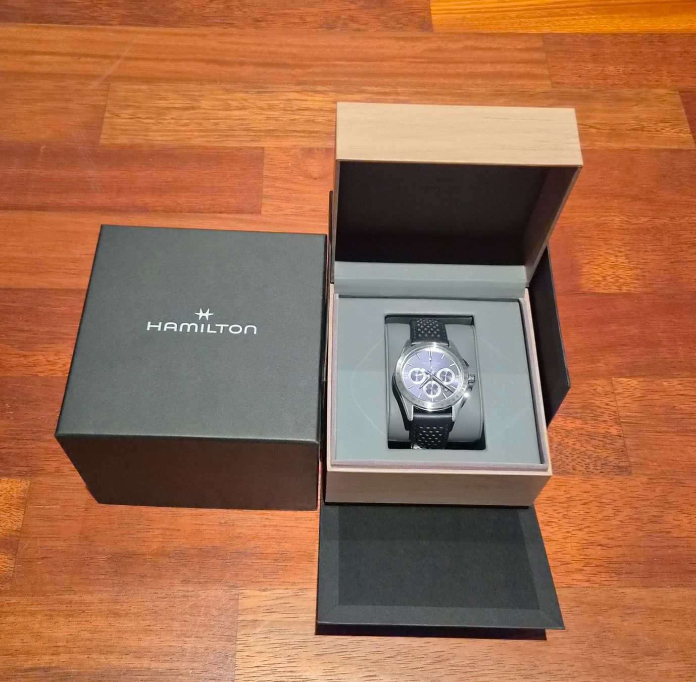 Hamilton Montres: Hamilton Jazzmaster Performer Auto Chrono – Neuf avec emballage d'origine à Oberentfelden par Kiiwy 1