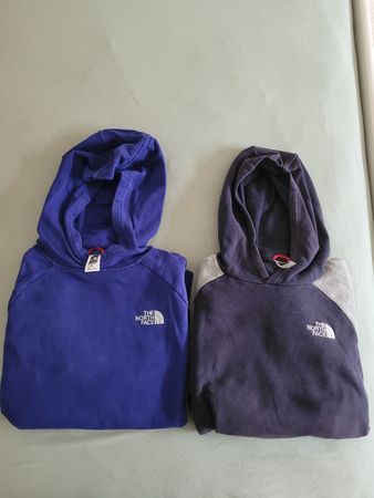 2 The North Face Hoodies blau grau Grösse M gebraucht