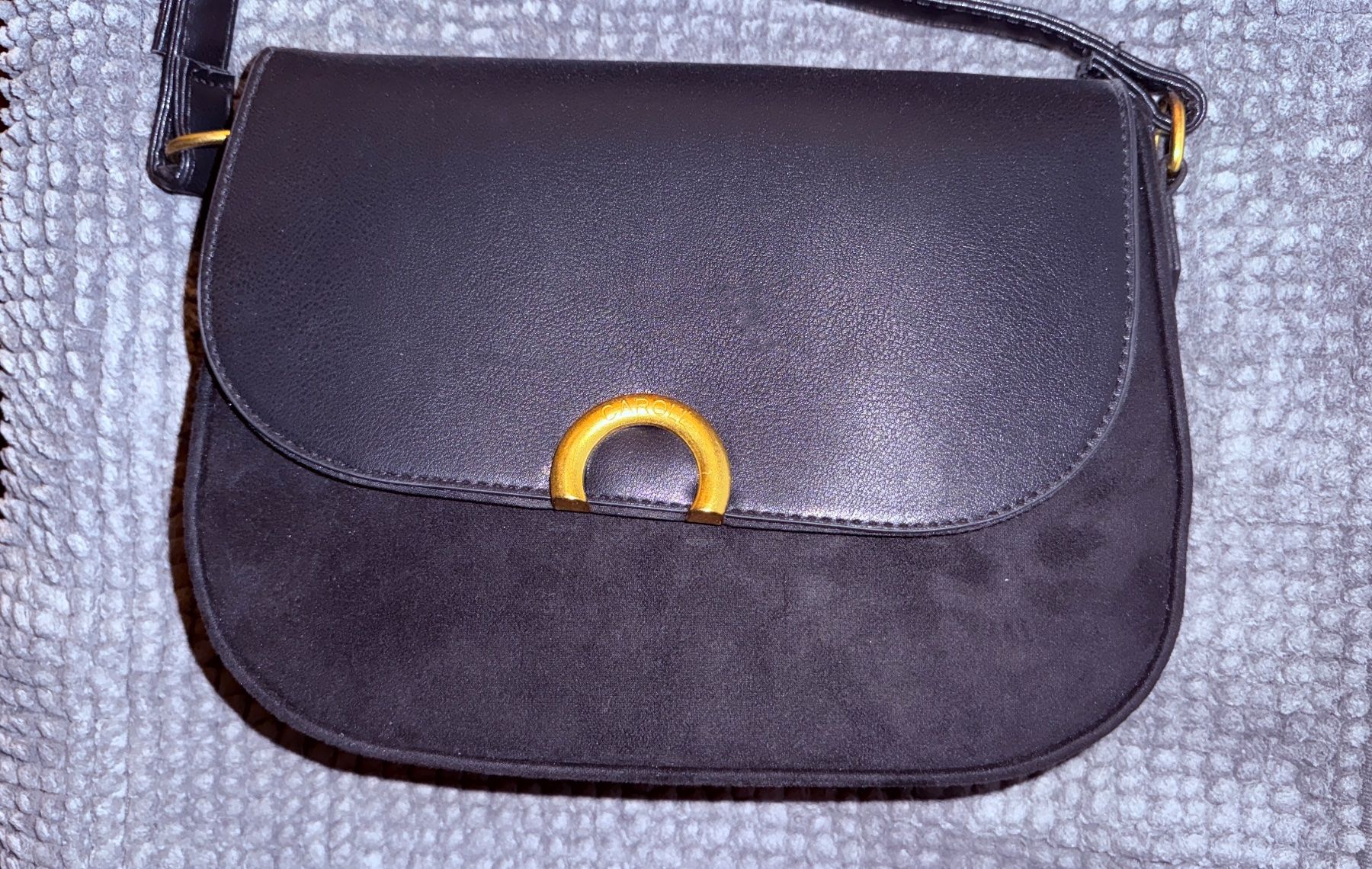 Caroll Taschen für Damen: • Umhängetasche von Caroll • – Neu (gemäss Beschreibung) aus Basel von mendoza13 2
