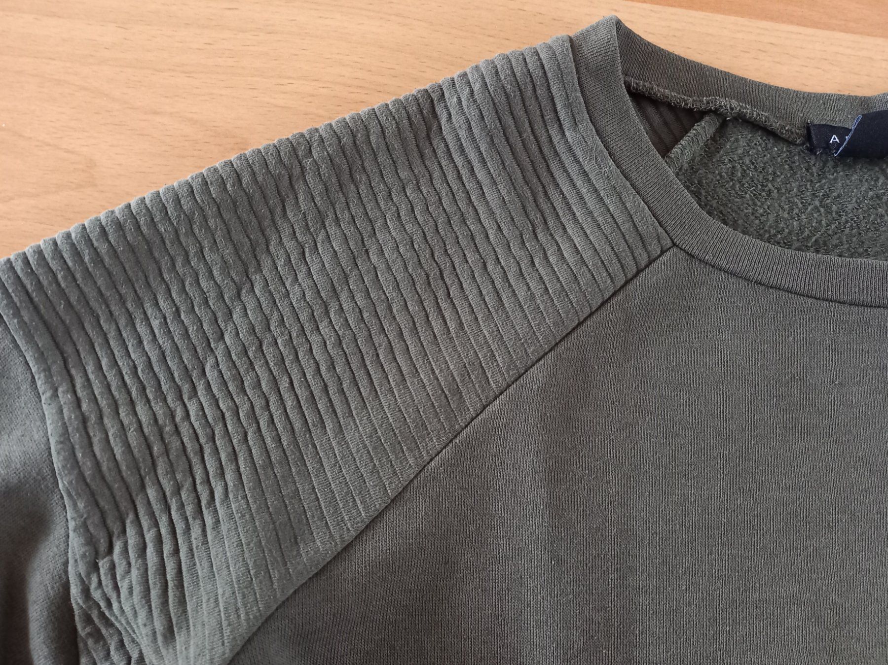 Maglioni & Felpe: Cooler Pullover für Damen in Grösse M von AMISU – Usato da Obernau venduto da Corolli 1