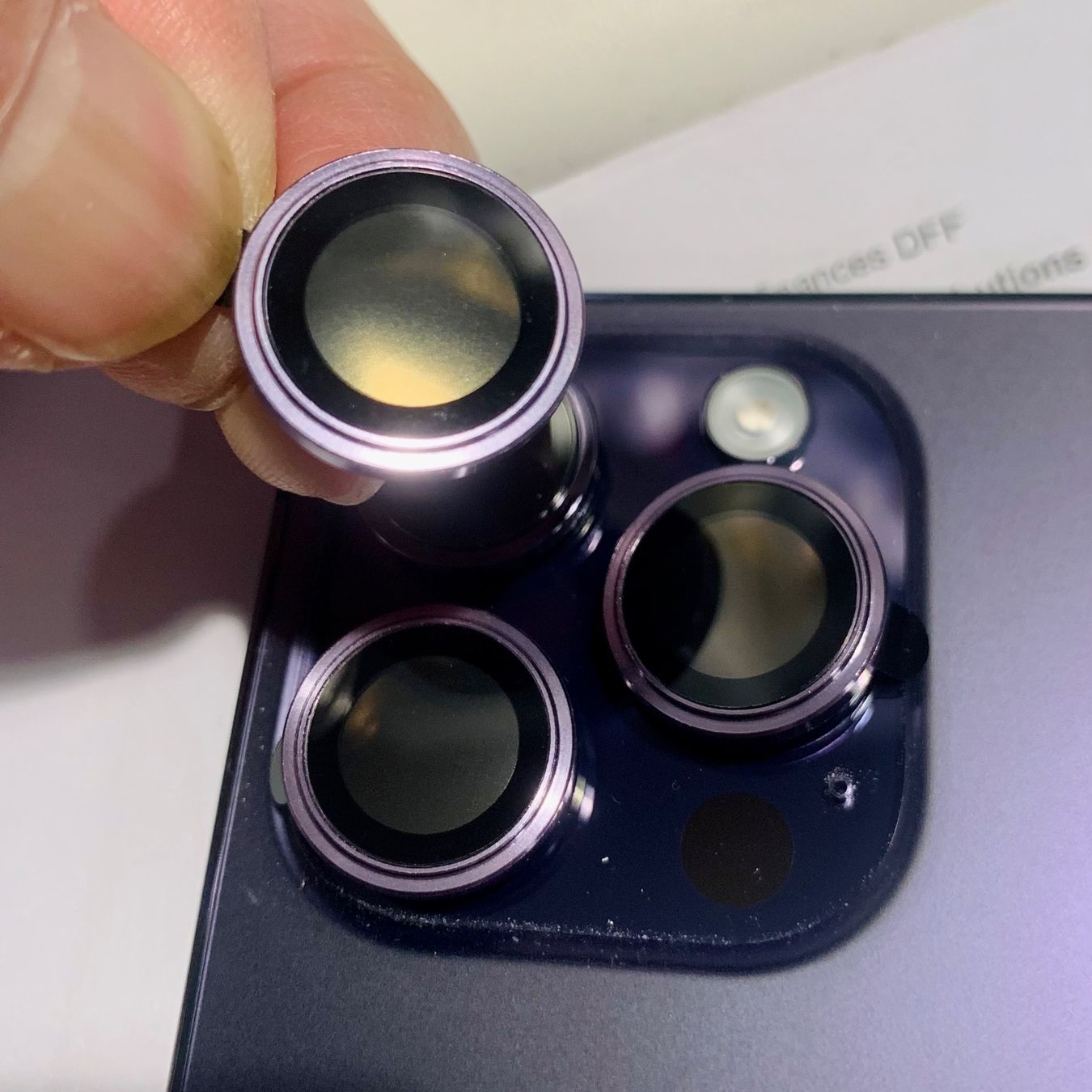 Cover & Protezioni schermo: Kit protection caméra arrière iphone 14 pro Max/14pro – Nuovo e nell'imballaggio originale da Morges venduto da DigiAC