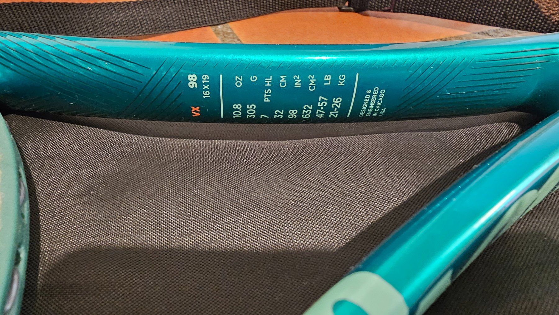 Wilson Racchette: Der neue Wilson Blade 2026, V10, 98er, 16x19 – Usato da Wädenswil venduto da Damanhur 2