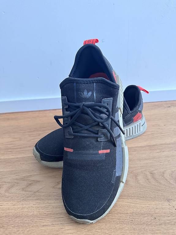 Scarpe da uomo: Adidas Turnschuhe, Grösse 42 2/3 – Usato da Birmensdorf ZH venduto da FiKaVa