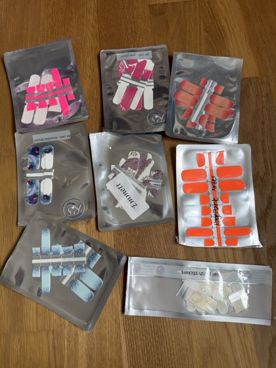 Unghie finte: Restepaket Nagelfolien – Usato da Wangs venduto da 5andra16
