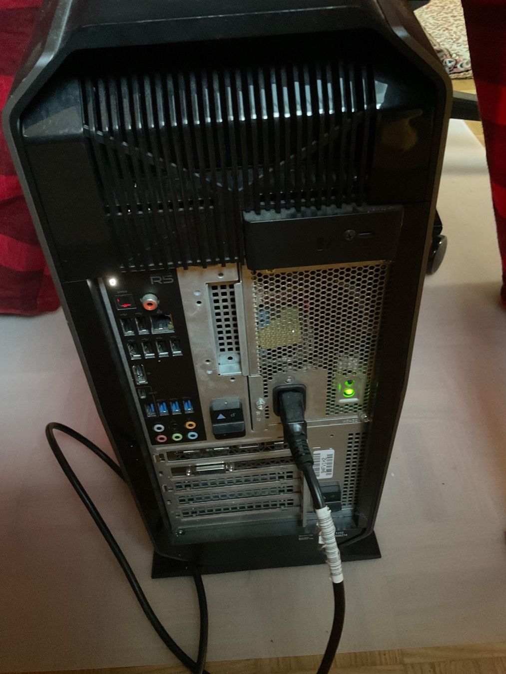 Alienware PCs: Gaming PC Alienware Aurora R5 Top Zustand – Gebraucht aus Malters von  2