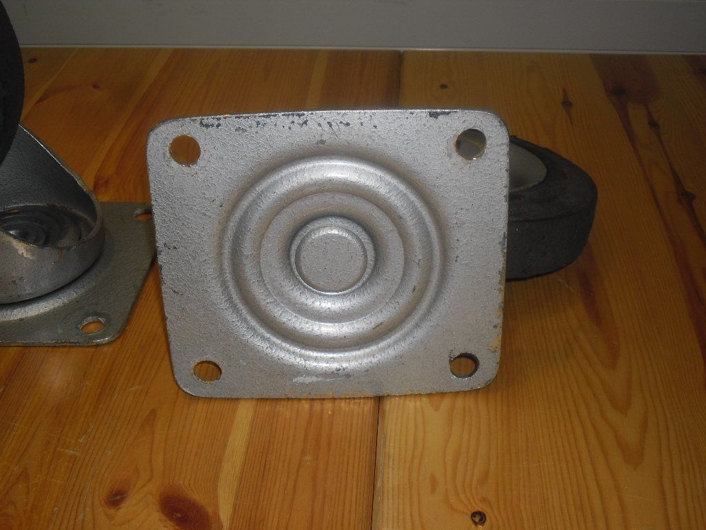 Altro per stoccaggio & trasporto: 2  Räder / Rollen , 22cm – Usato da Büren SO venduto da omsa 3
