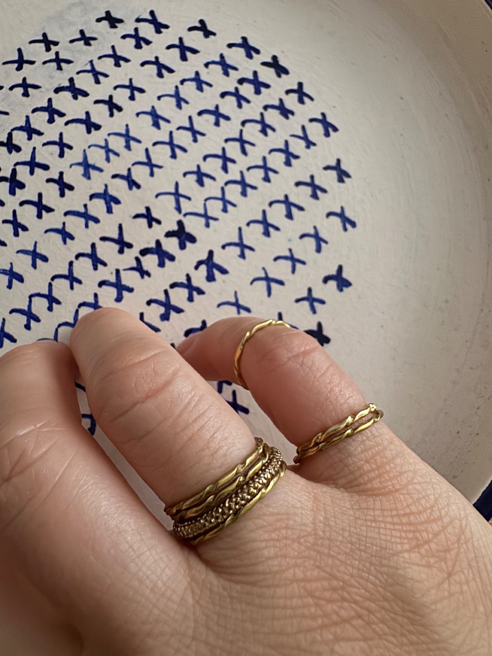 Ringe: 7 gold colored stacking rings in various sizes – Gebraucht aus Zürich von kri_zhv2 1