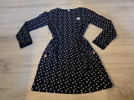 YIGGA Kleid dunkelblau mit Herzen Grösse 146/152 neuwertig