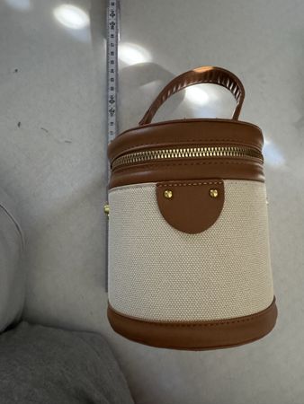 Tasche zylindrisch braun-beige mit Umhängegurt Neu
