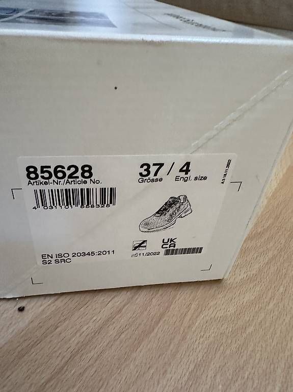 Scarpe da donna: Sicherheitsschuhe "Uvex", grosse 37 – Usato da Hergiswil NW venduto da Juliayy 2