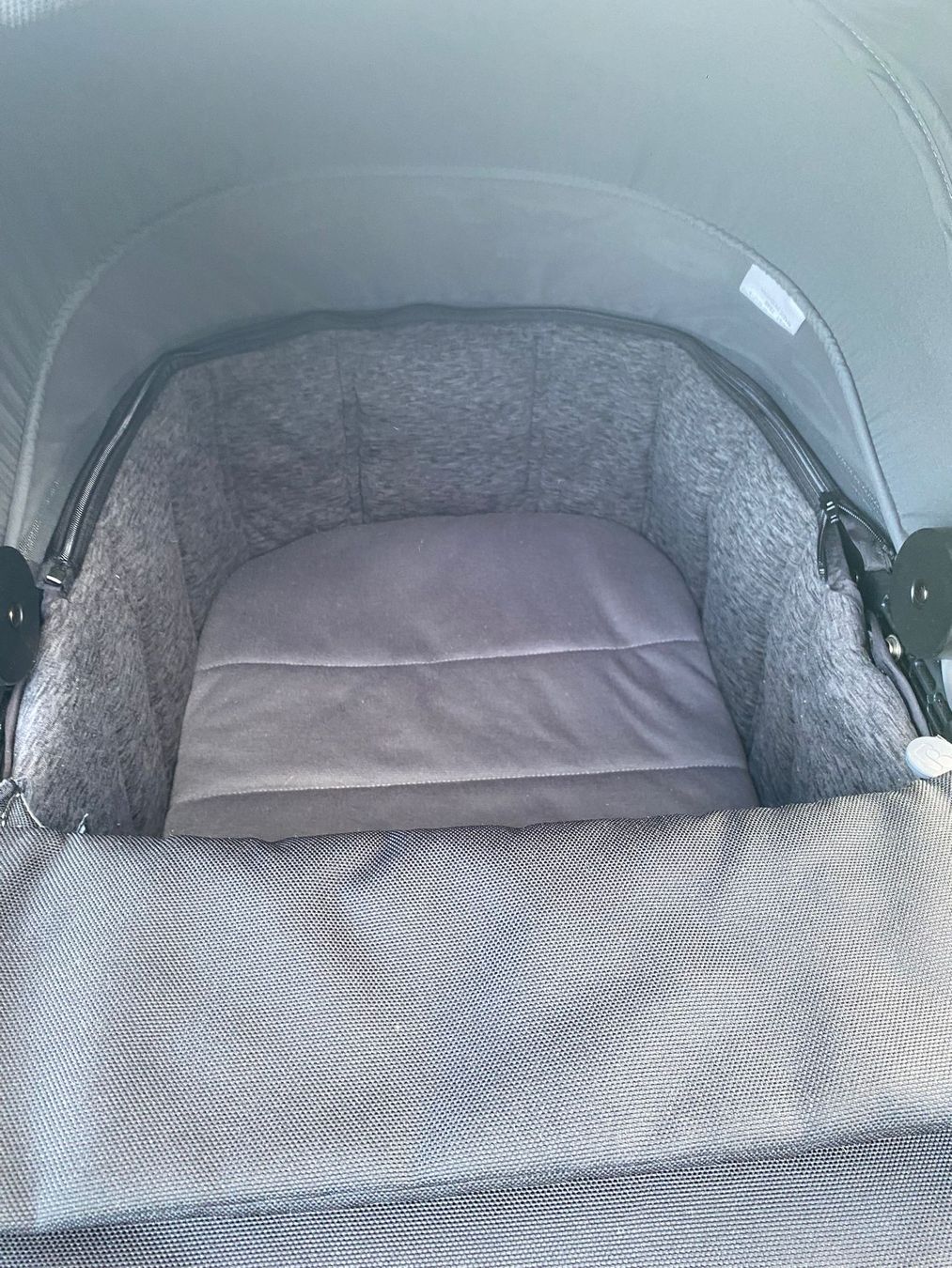 Maxi-Cosi Carrozzine: Maxi Cosi Kinderwagen und Auto Babyschale – Usato da Laupen ZH venduto da and_5vgq 4