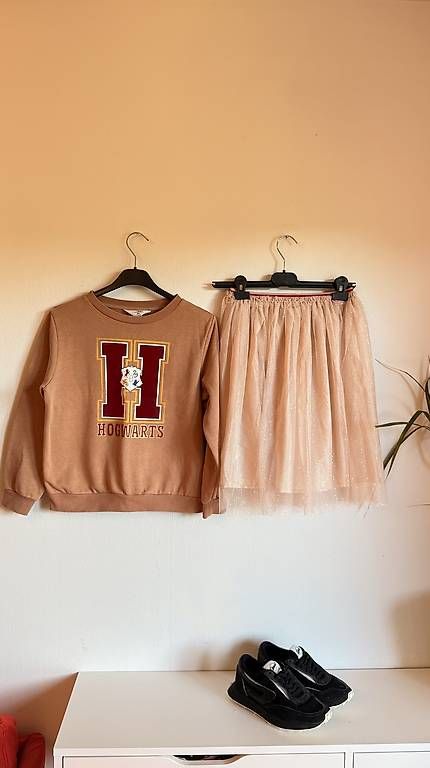 H&M Completi: H&M eleganter Anzug 134-140cm – Usato da Binningen venduto da rit_7nbr 1
