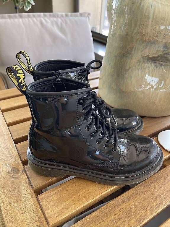 Dr. Martens Scarpe per ragazze: Dr.Martens Kinder Schuhe – Usato da Inwil venduto da 0107MI