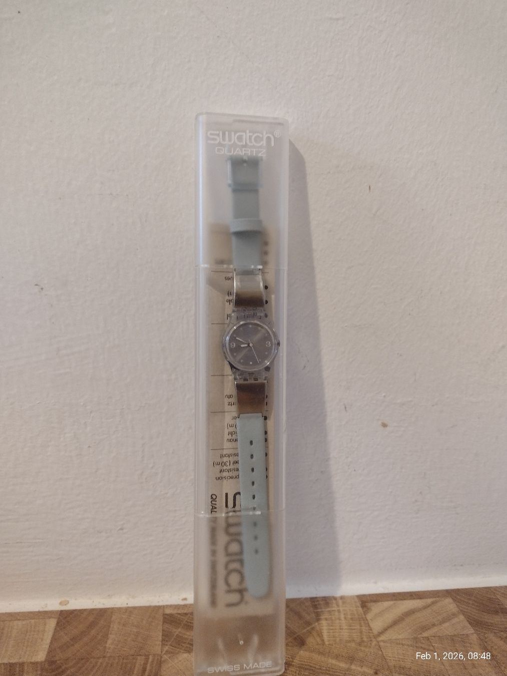 Swatch Orologi: Like New Swatch Watch: Silver & Blue Details – Usato da Zürich venduto da TrainLine 1