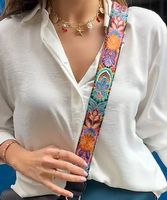 Stylischer Taschenriemen mit Stickerei, neuwertig!