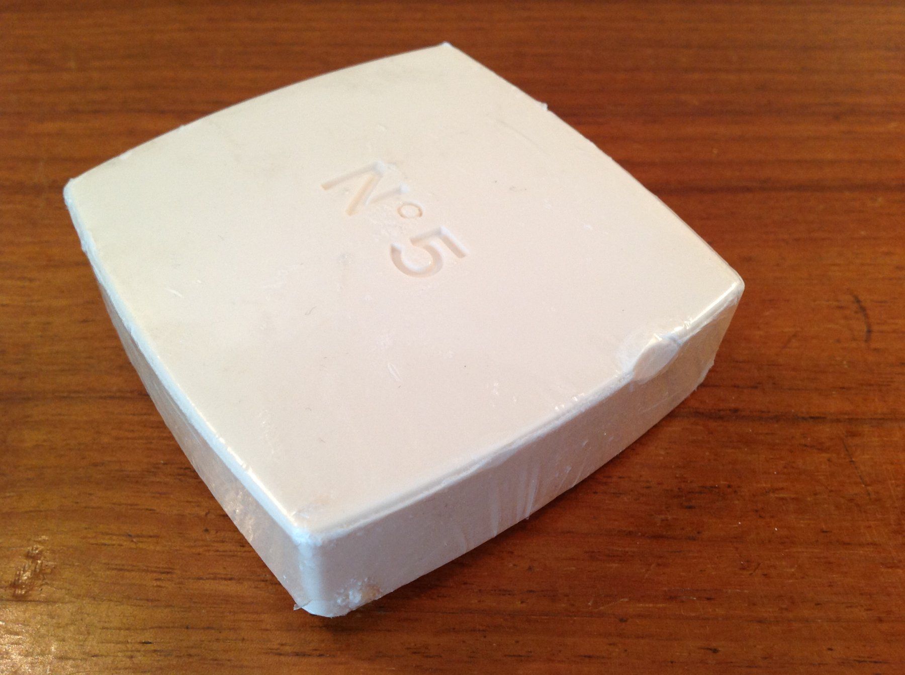 Chanel Douches: savon Chanel  paris -  N° 5 – D'occasion à Vuiteboeuf par broticaire 3