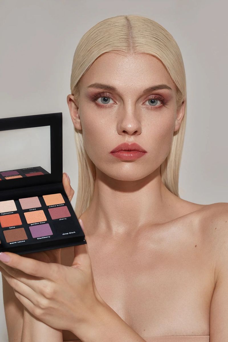 Maquillage: KISHA Cosmetics the Basic Eyeshadow Palette – Neuf avec emballage d'origine à Basel par Chocolate_Cupcake 1