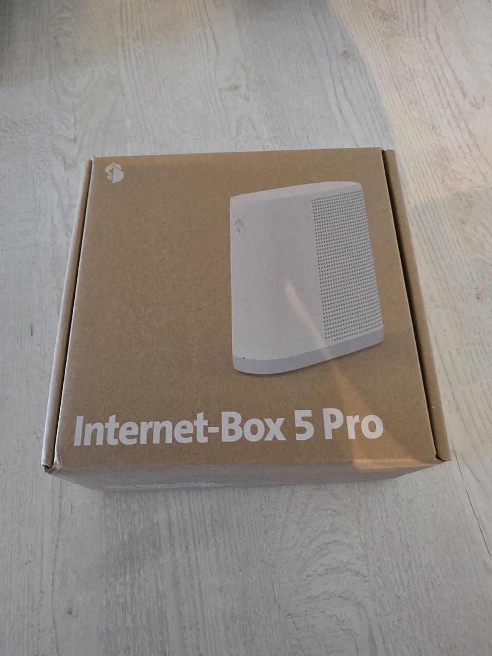 Swisscom Modem & Router: Internet-Box 5 Pro von Swisscom – Nuovo (secondo la descrizione) da Rüti ZH venduto da Isa8630