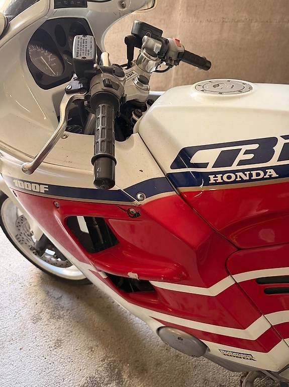 Honda Altro: Honda CBR1000F – Usato da Oberglatt ZH venduto da smexsa 3