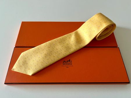 Cravate HERMES-Paris „Yellow Beach“ - avec box original