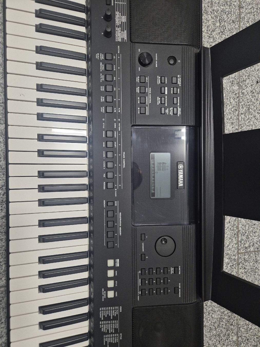 Yamaha Strumenti musicali: Keaboard-Klavier Yamaha – Usato da Muttenz venduto da min_dd5d 1