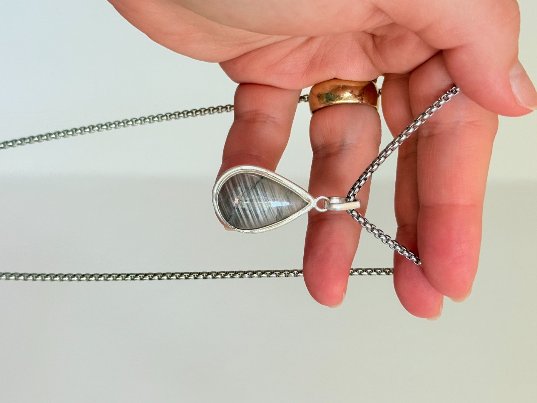 Colliers: Labradorite necklace – Neuf avec emballage d'origine à Genève par AGBERG 5