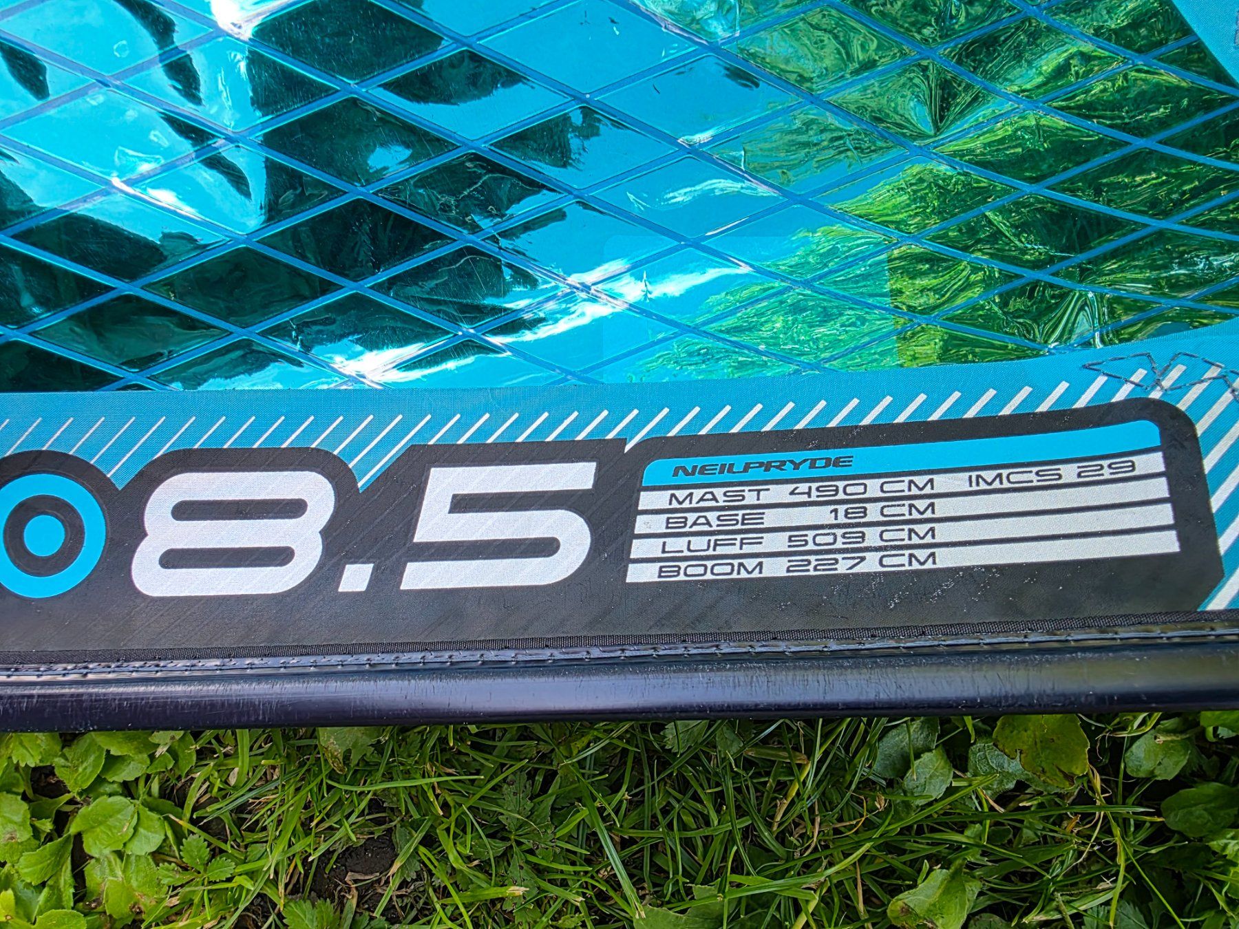 Surfen: Windsurfsegel Neil Pryde V8 8,5 – Gebraucht aus Buchs SG von swisssurfer007 2