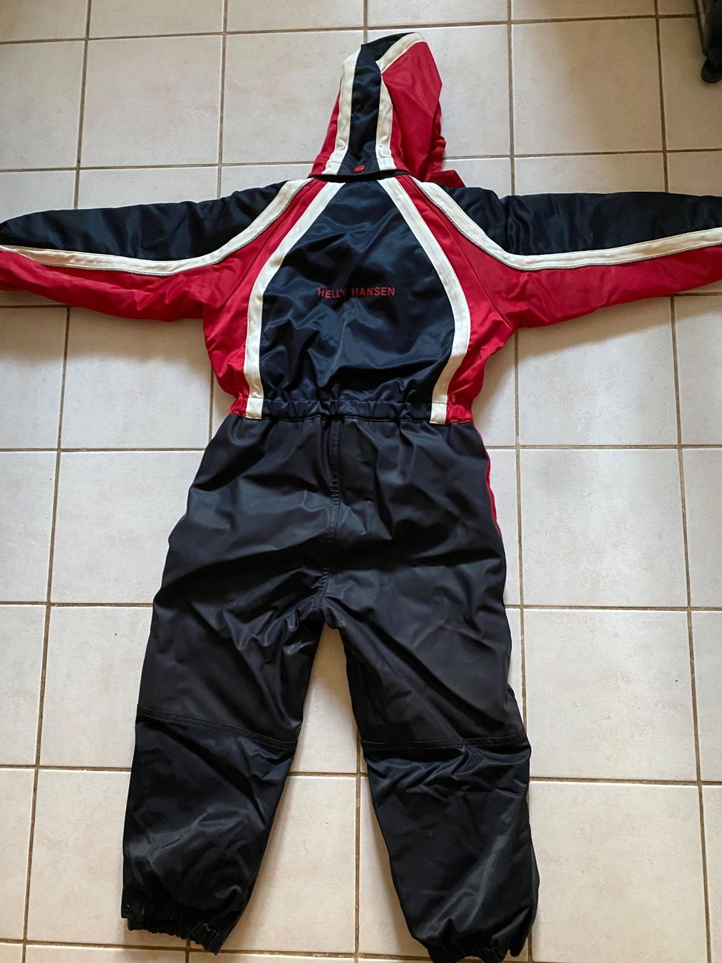 Completi: Kinderanzug Winter Helly Hansen, Wasserfest, Gr. 110 – Usato da Hornussen venduto da bialystok 3