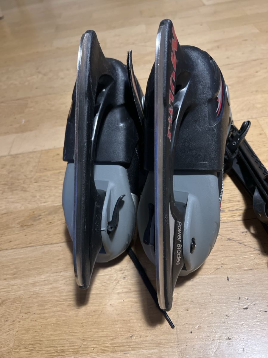 Pattini da ghiaccio: Hockey Schlittschuhe – Usato da Basel venduto da Mirkymirc 3