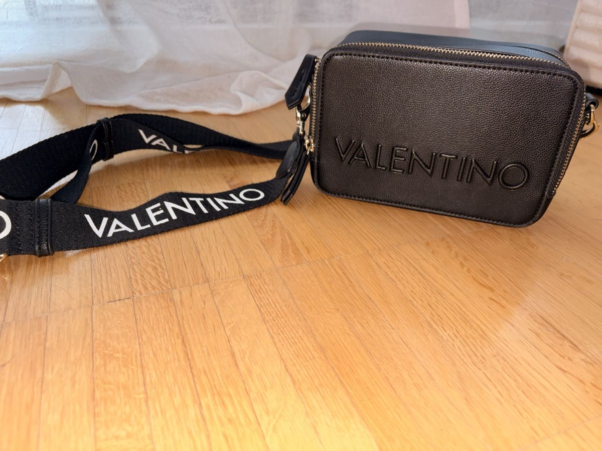 Valentino Borse da donna: Schwarze Valentino Handtasche – Usato da Winterthur venduto da Davidloetscher