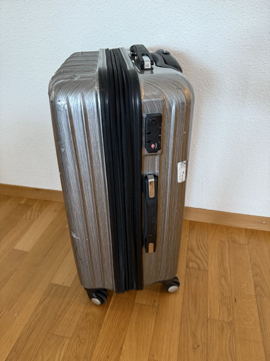Reisekoffer: Reisekoffer Grösse S Grau ausdehnbar – Gebraucht aus Zug von MC2CC 1