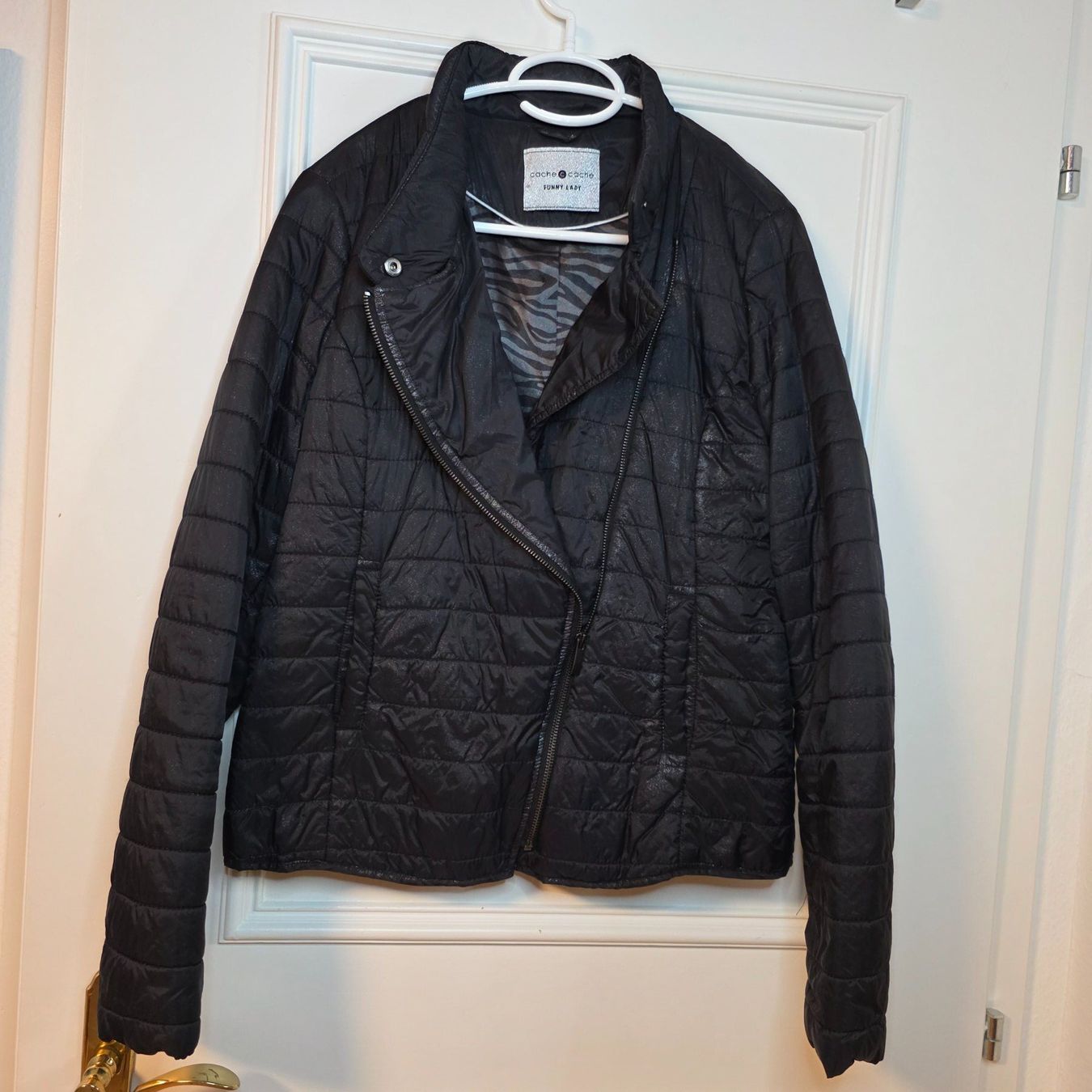 Giacche: Cache Cache Jacke M schwarz – dezenter Glitzer – Usato da Wald ZH venduto da CapLux 8