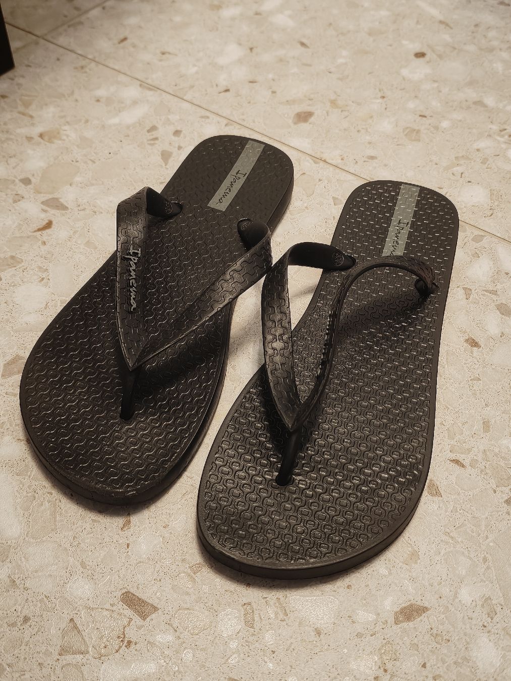 Ipanema Scarpe da uomo: Ipanema Flip Flops Schwarz Grösse 42/43  – Nuovo (secondo la descrizione) da Bern venduto da sam_draga99