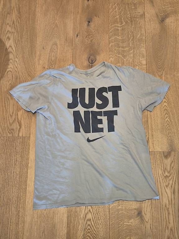 T-shirt: Nike T-Shirt Grösse L – Usato da Embrach venduto da pet_vm5r