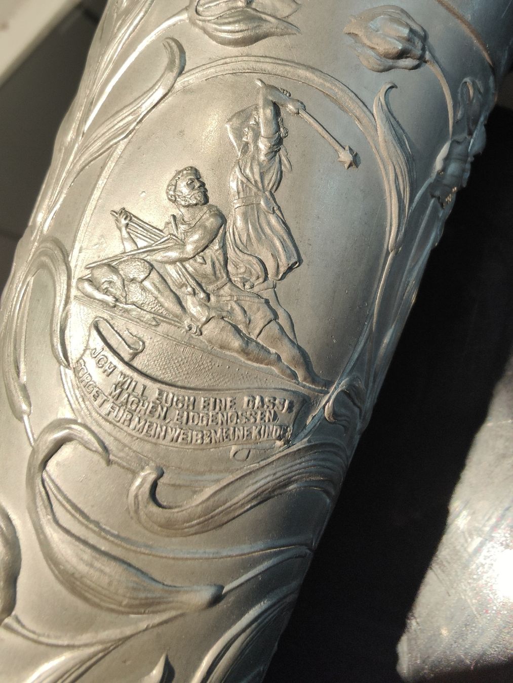 Vase & Récipients: vase Guillaume Tell  – D'occasion à Meyrin par olico01 6