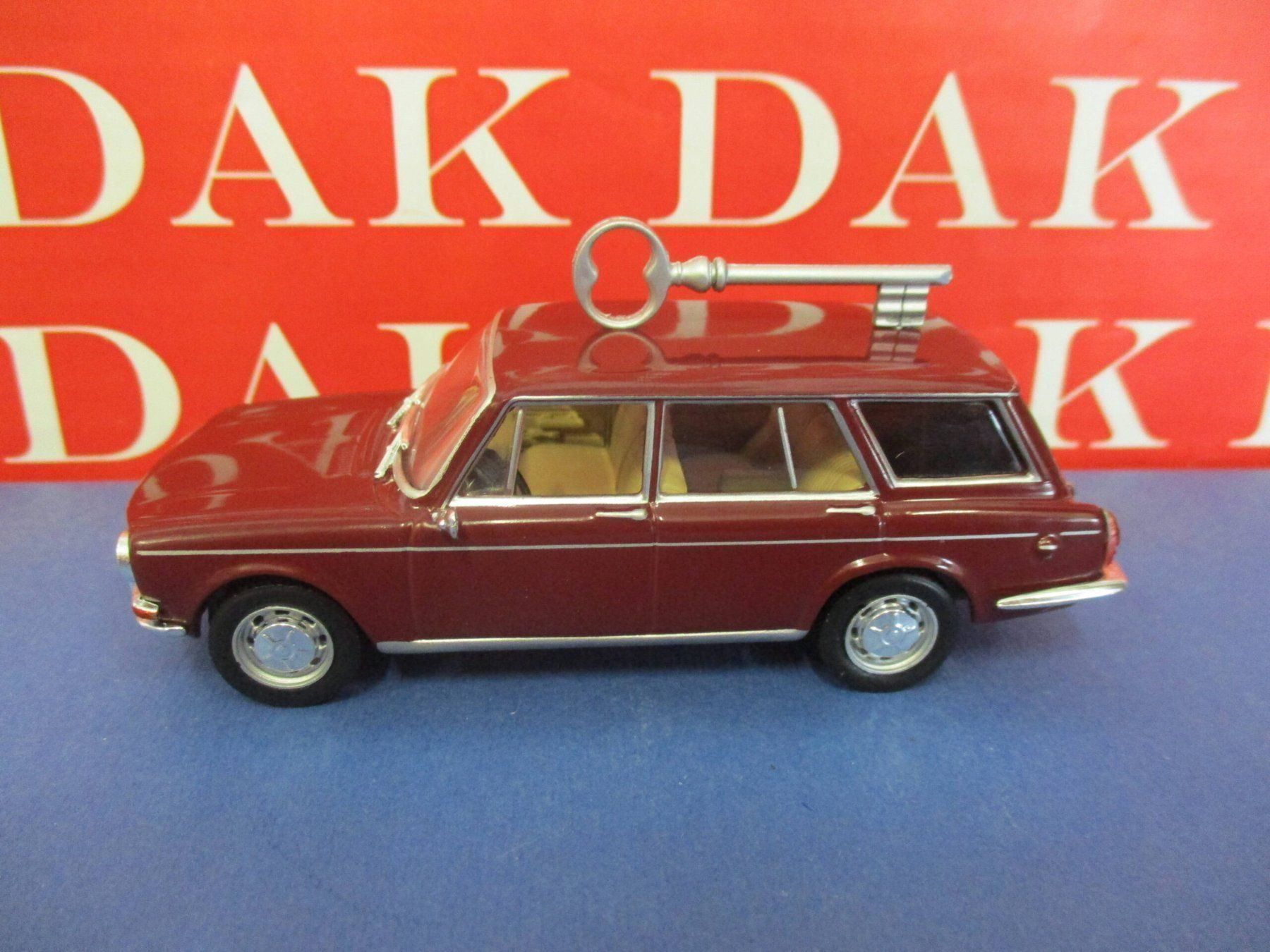Simca Modellautos: Simca 1501 Special Break Phase III 1972-1976 dunkelrot – Neu und originalverpackt aus Gerlafingen von espero88 1
