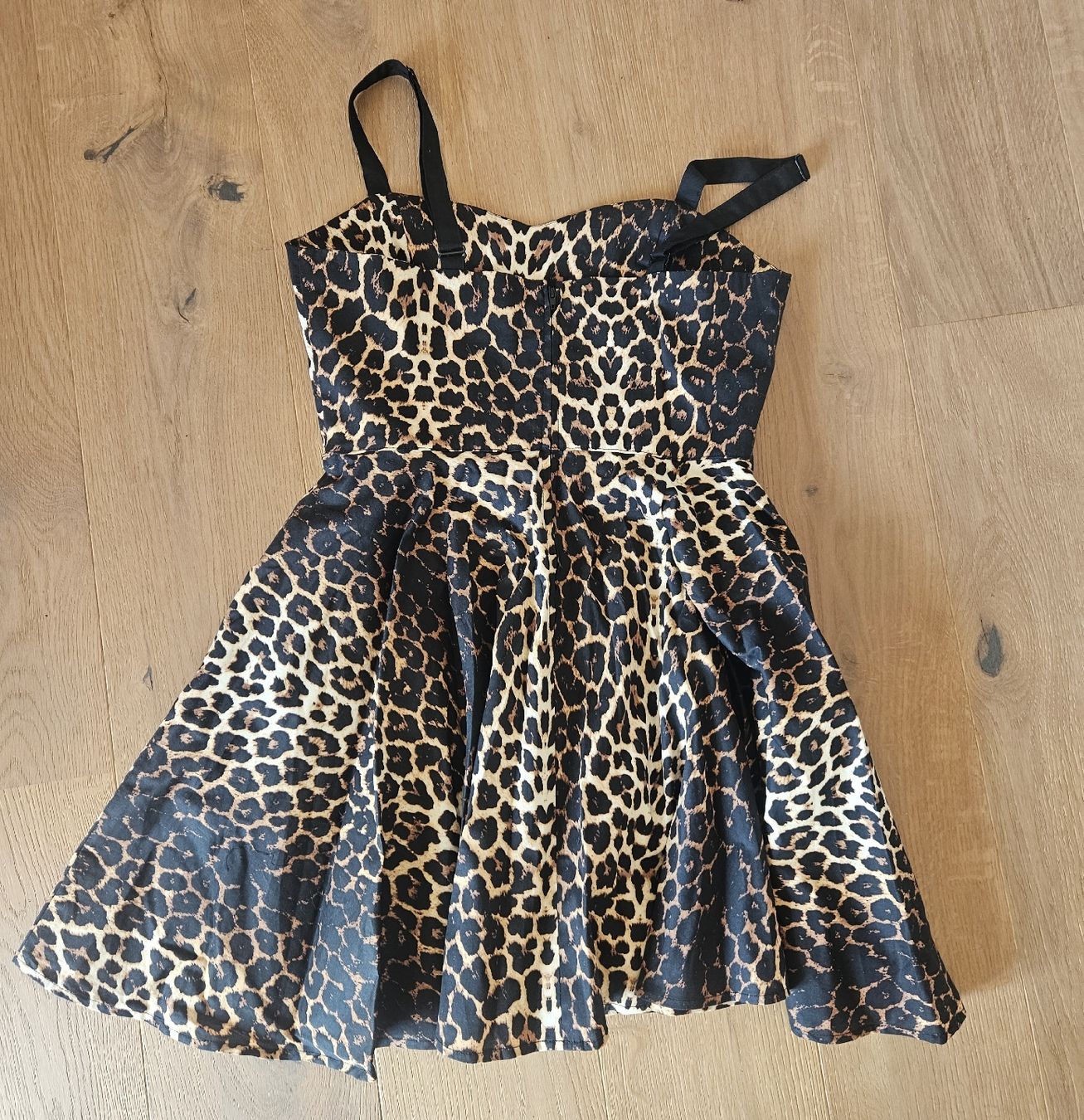 Kleider: Kurzes Kleid – Neu (gemäss Beschreibung) aus Sursee von sop_vxr7 3